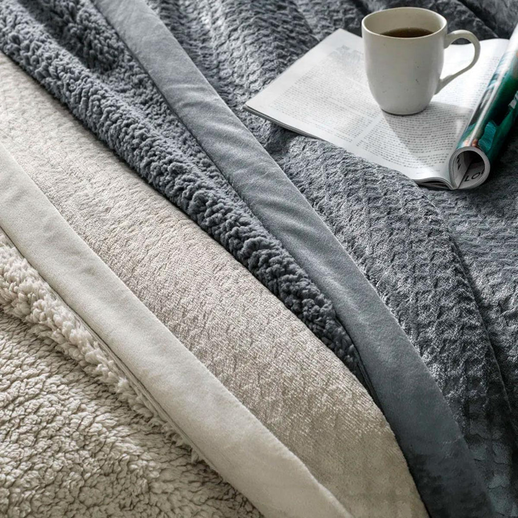 Cobertor King de Sherpa e Flanel Fleece Karsten 290x260 cm Eliot Metal